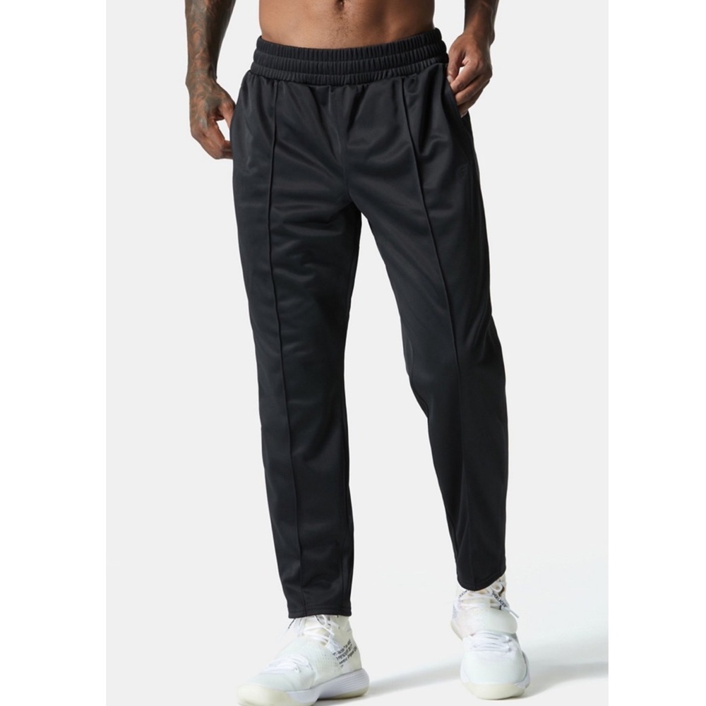 Fabletics The Lockdown Track Pant Small 27”inseam